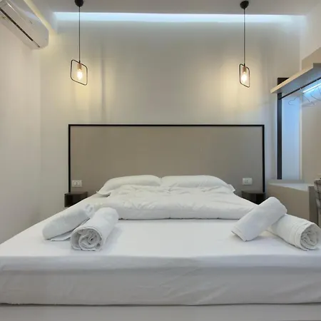 Eden Hotel *